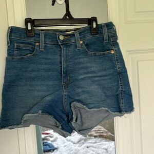 Signature by Levi’s Heritage High-Rise Jean shorts size 8